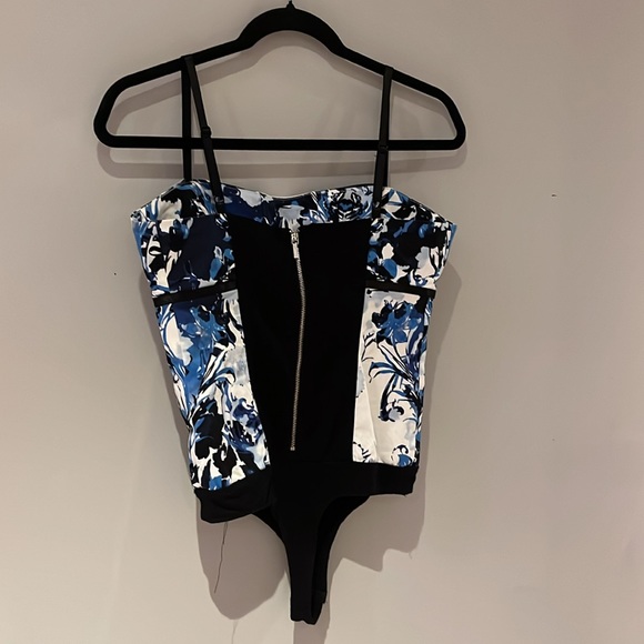 Bebe top size XS - Picture 3 of 4